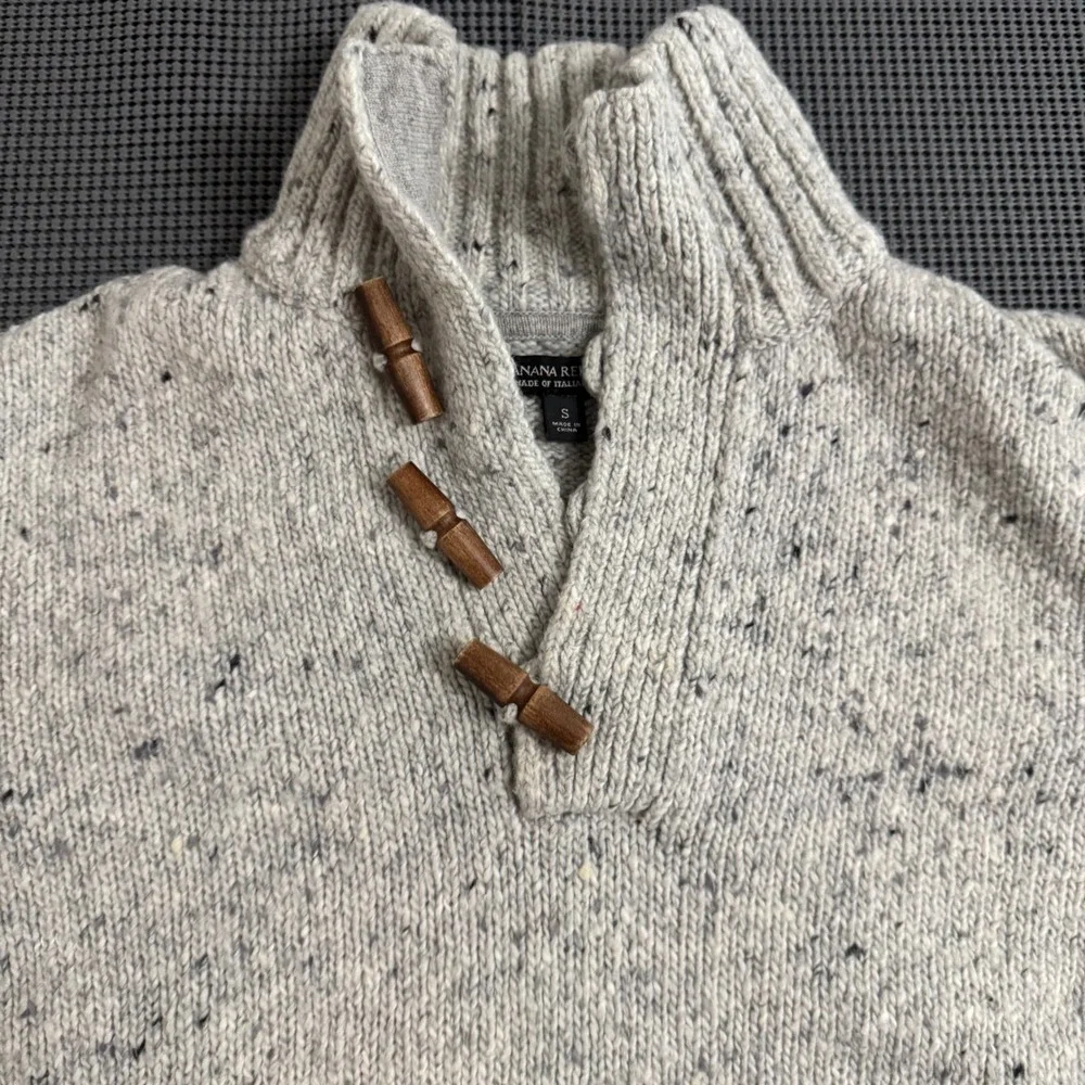 Banana Republic Mens Italian Yarn Donegal Fleck Toggle Mock Neck Sweater Small